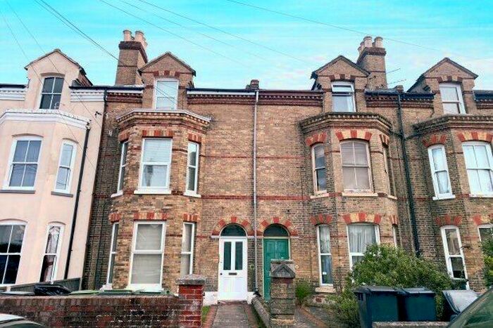 2 Bedroom Flat To Rent In 19 Linden Grove, Gosport PO12