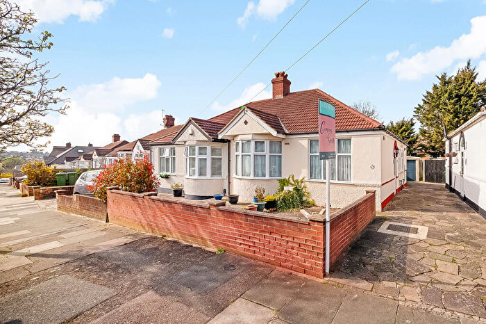 2 Bedroom Bungalow For Sale In Mainridge Road, Chislehurst, BR7