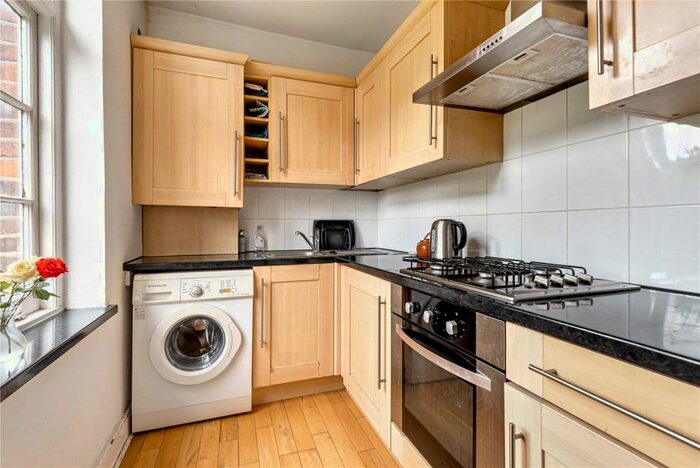 1 Bedroom Flat To Rent In High Road, Whetstone, London, N20