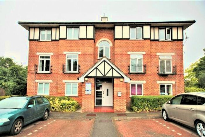 1 Bedroom Flat To Rent In Dogrose Court, Wenlock Gardens, Hendon, NW4