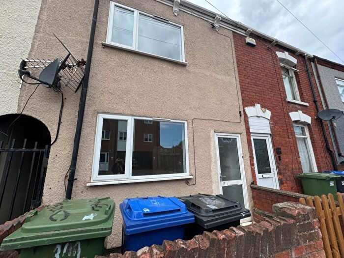 3 Bedroom Terraced House To Rent In Willingham Road, DN32