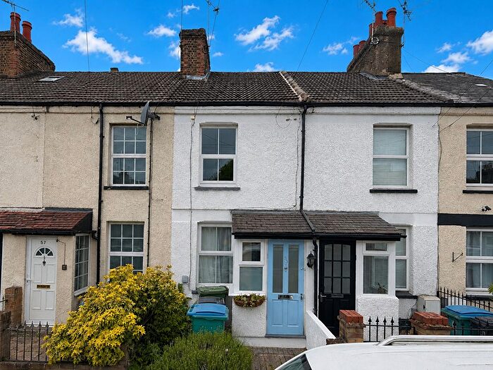 2 Bedroom Terraced House For Sale In Nascot Street, Watford, WD17