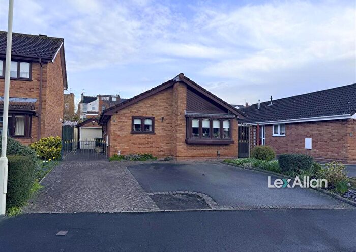 2 Bedroom Detached Bungalow For Sale In Fredericks Close, Stourbridge, DY8