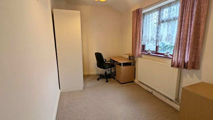 3 Bedroom Terraced House For Sale In Old Road, Ashton-In-Makerfield, Wigan, WN4
