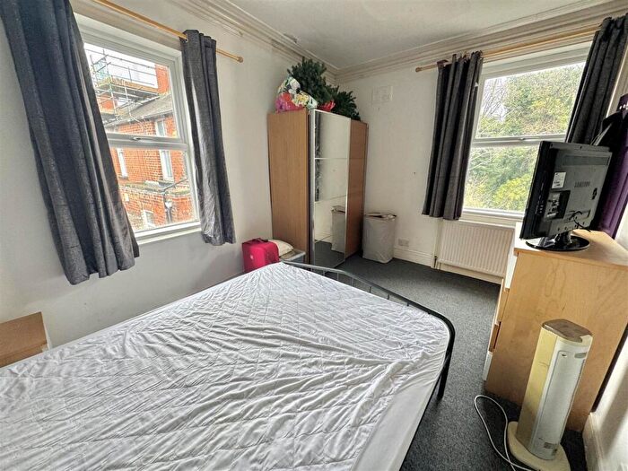 2 Bedroom Flat To Rent In Clarkehouse Road, Sheffield, S10