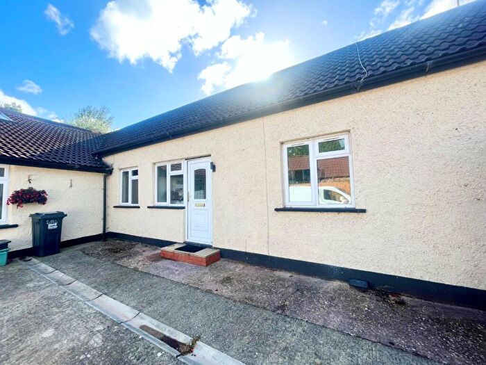 2 Bedroom Flat To Rent In The Courtyard, Uffculme, Cullompton, Devon, EX15