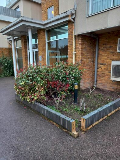 1 Bedroom Flat To Rent In West Road, Westcliff-On-Sea, SS0