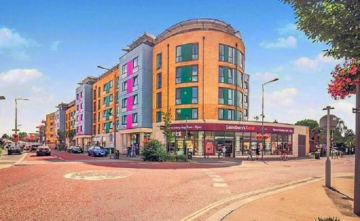2 Bedroom Flat To Rent In London Road, Wallington, Surrey., SM6