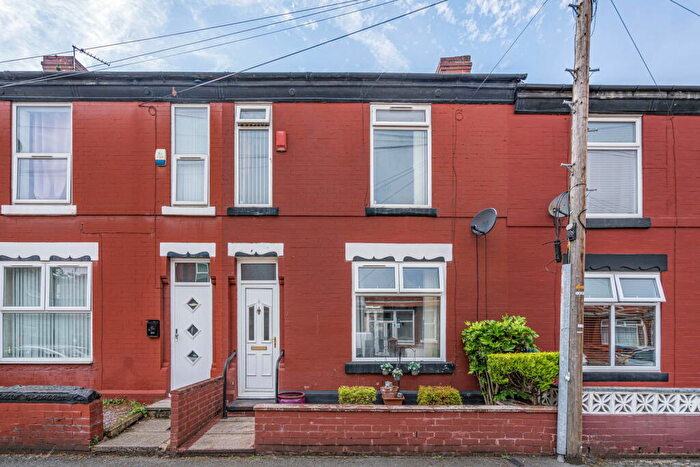 3 Bedroom Terraced House For Sale In Leybourne Avenue, Manchester, M19