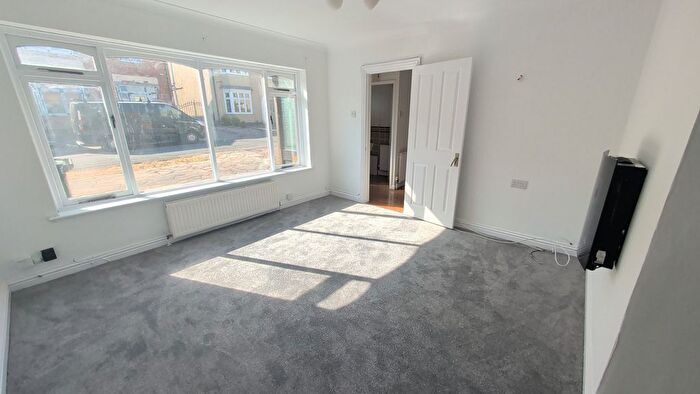 5 Bedroom Detached House To Rent In Richmond Avenue, Wolverhampton, WV3