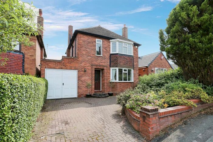 4 Bedroom Detached House For Sale In Hartill Road, Penn, Wolverhampton, WV4