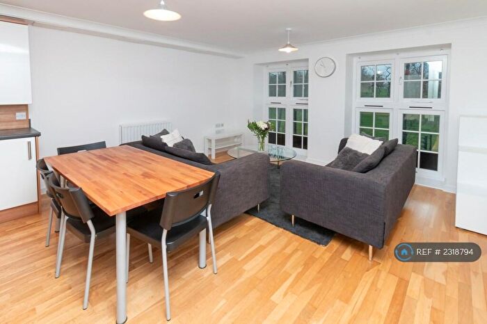 2 Bedroom Flat To Rent In Norwood Road, London, SE24