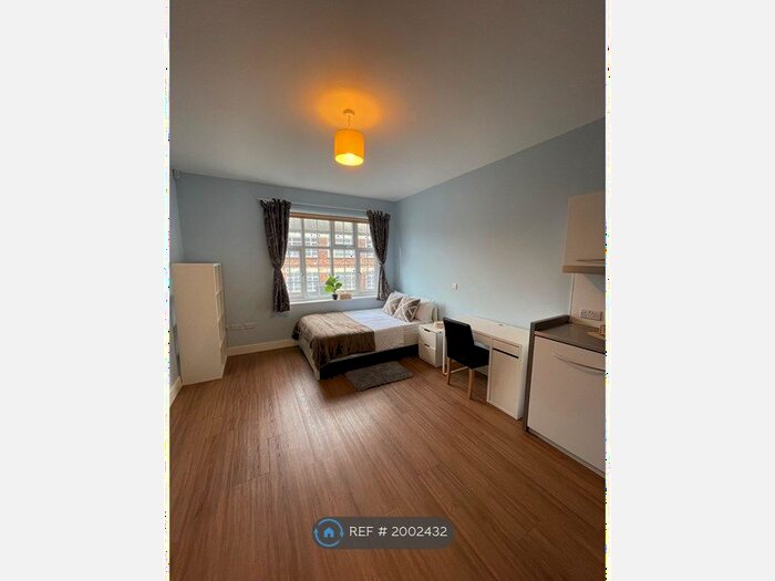 Studio To Rent In Majestic Court, Stoke-On-Trent, ST4