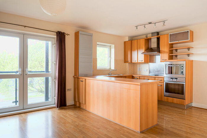 2 Bedroom Flat To Rent In Lakeside, Doncaster, DN4