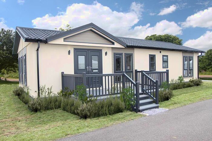 2 Bedroom Mobile/park Home For Sale In Longbeech Park, Canterbury Road, Charing, Ashford, TN27