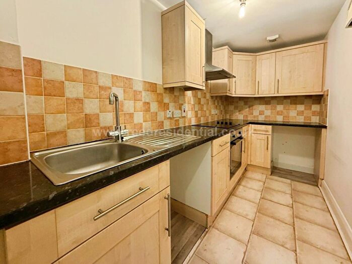 1 Bedroom Flat To Rent In Manilla Road, Southend On Sea, SS1
