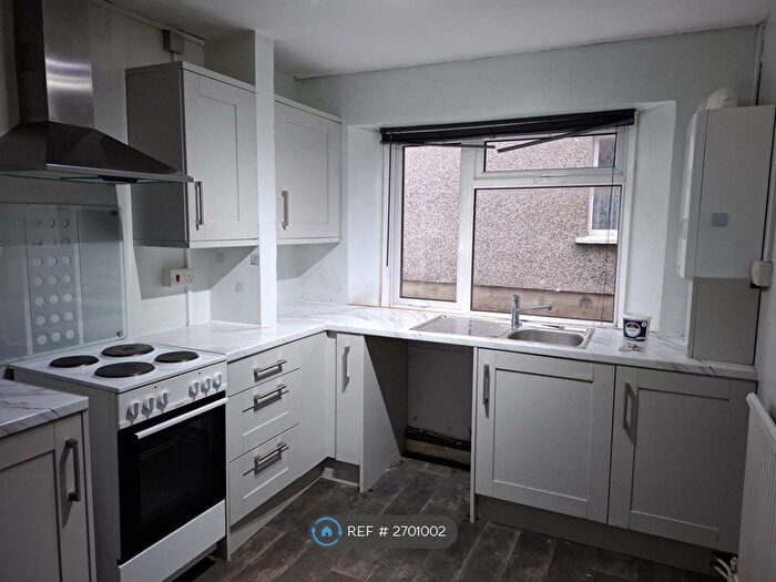 2 Bedroom Flat To Rent In Waterloo Square, Hakin, Milford Haven, SA73