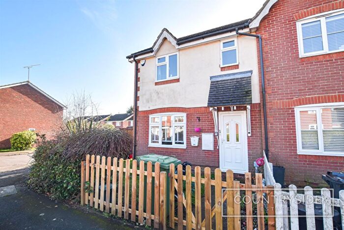 3 Bedroom Semi Detached House For Sale In Blackwater, Thundersley, SS7