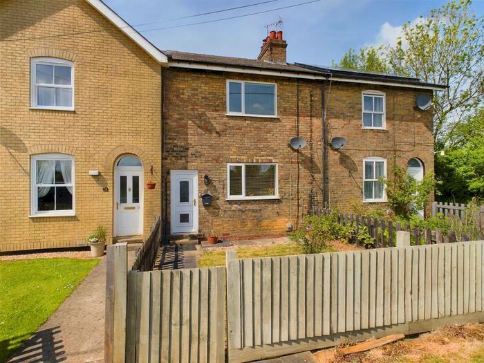 2 Bedroom Cottage For Sale In Hurn Road, Peterborough, PE6