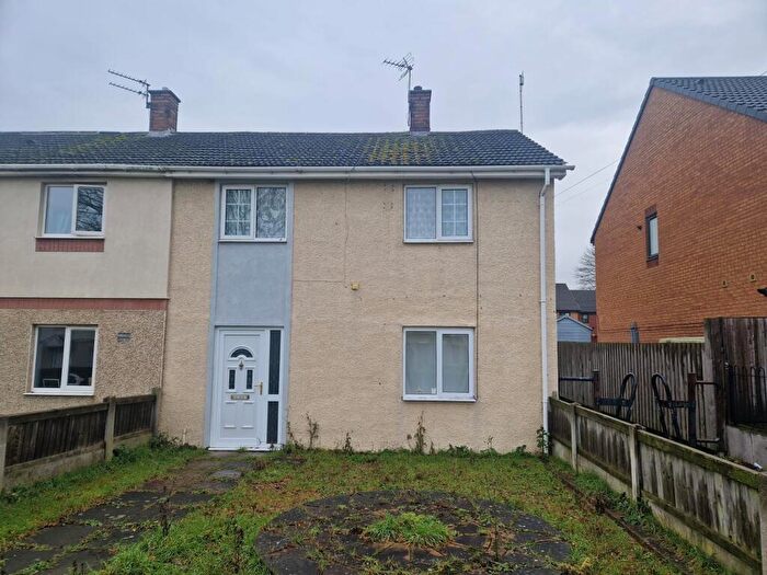 3 Bedroom House To Rent In Bahram Grove, New Rossington, Doncaster, DN11