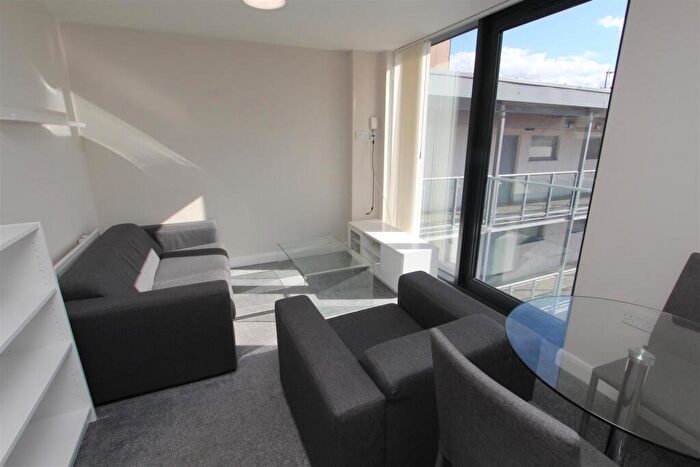 2 Bedroom Flat To Rent In Victoria House, Skinner Lane, LS7