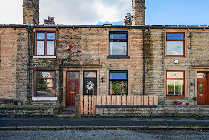 3 Bedroom Terraced House For Sale In Sutcliffe Street, Littleborough, OL15