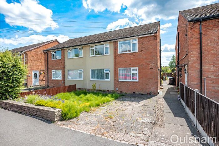 2 Bedroom Maisonette For Sale In Willow Road, Bromsgrove, Worcestershire, B61