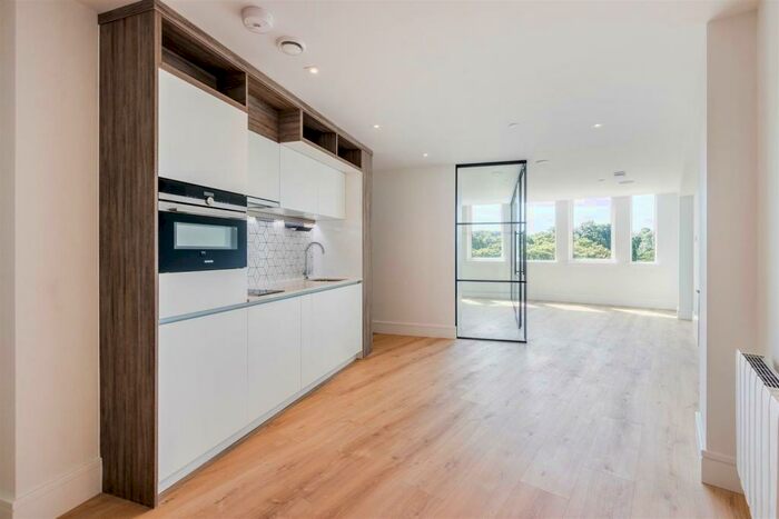 1 Bedroom Apartment To Rent In Capella Court, Brighton Road, Purley, CR8