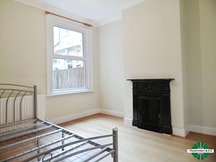 2 Bedroom Flat To Rent In Carr Road, London, E17