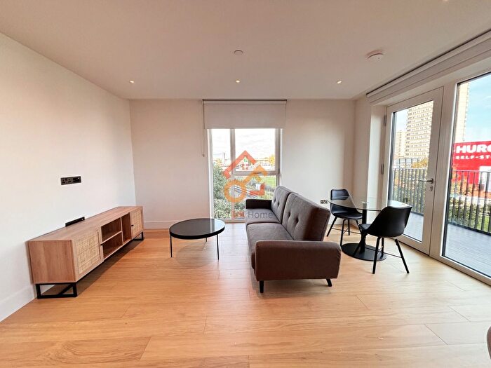 1 Bedroom Flat To Rent In Reflection Apartments, Cascade Way, London, W12