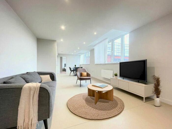 2 Bedroom Flat To Rent In Haringey, London, N22