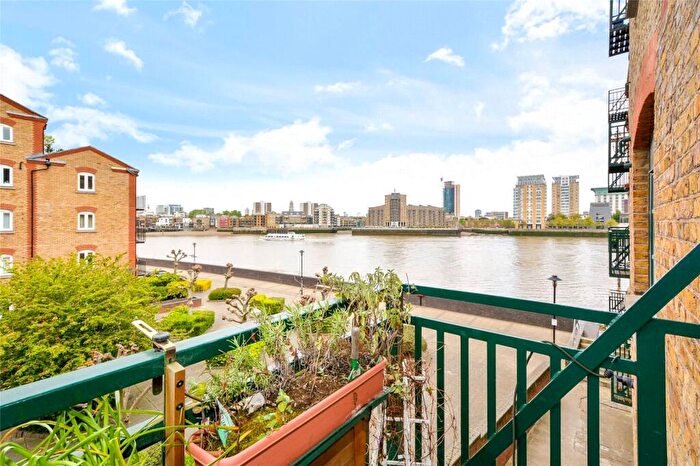 2 Bedroom Flat To Rent In Canada Wharf, SE16