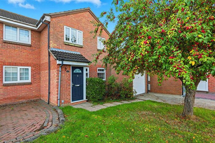 3 Bedroom Semi Detached House For Sale In Bonington Chase, Springfield, Chelmsford, CM1