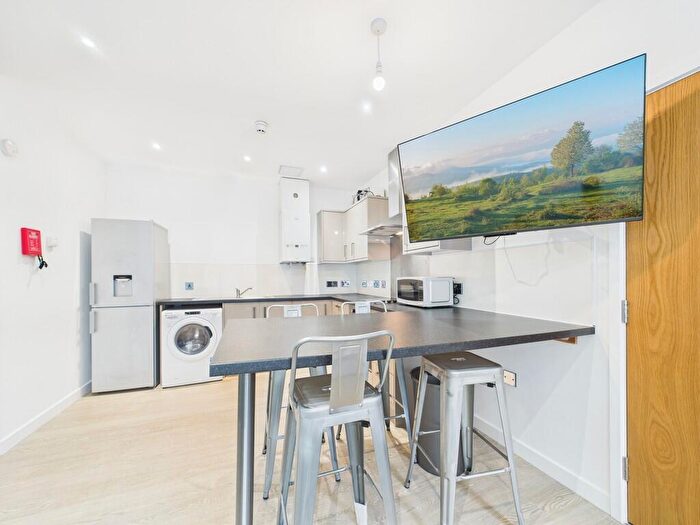 5 Bedroom Flat To Rent In Cumberland Street, Bristol, BS2