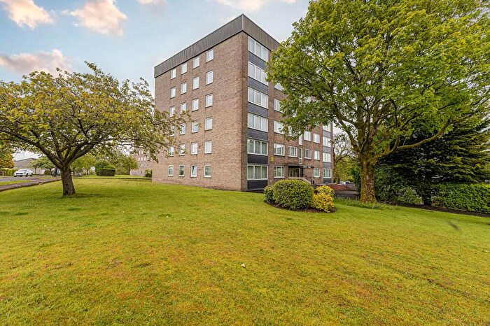2 Bedroom Apartment For Sale In Sutherland Avenue, Bearsden, G61