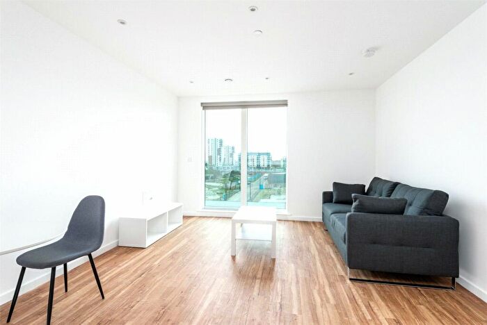 1 Bedroom Flat For Sale In Chatham Waters, North House, Gillingham Gate Road, Gillingham, ME4