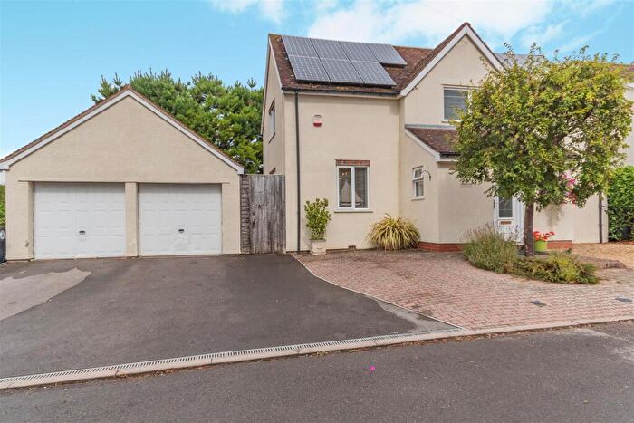 4 Bedroom Detached House For Sale In Seabrook Road, Brockworth, Gloucester, GL3