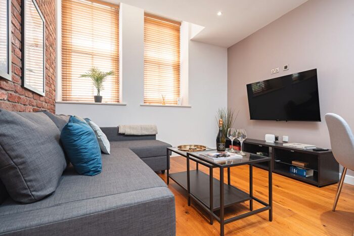 2 Bedroom Flat To Rent In Apartment, Hounds Gate Court, Hounds Gate, Nottingham, Nottinghamshire, NG1