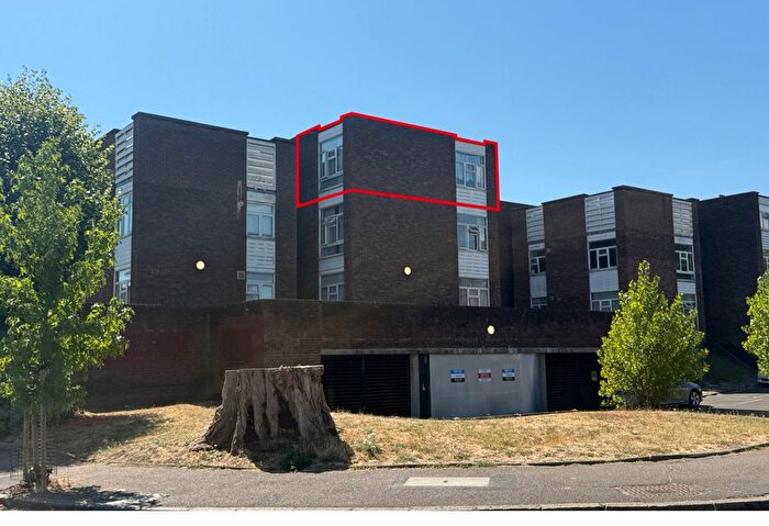 1 Bedroom Flat For Sale In Churchill Place, Harrow, HA1