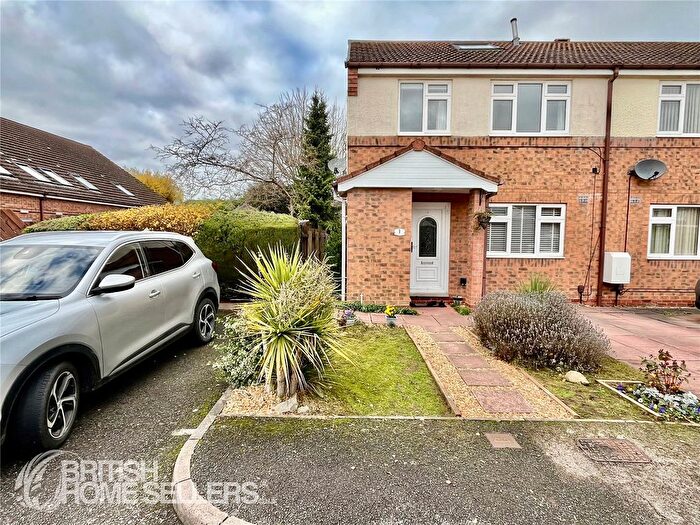 4 Bedroom End Terrace House For Sale In St. Loyes Close, Halesowen, West Midlands, B62