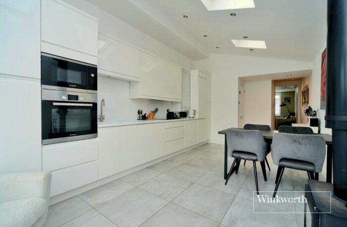 2 Bedroom Semi-Detached House For Sale In Longfellow Road, Worcester Park, KT4