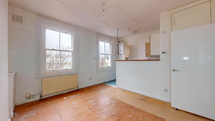 1 Bedroom Flat For Sale In Flat C, Ockendon Road, Islington, London, N1