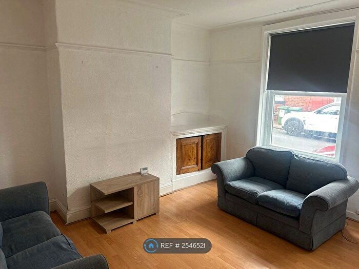 2 Bedroom Terraced House To Rent In Harold Walk, Leeds, LS6