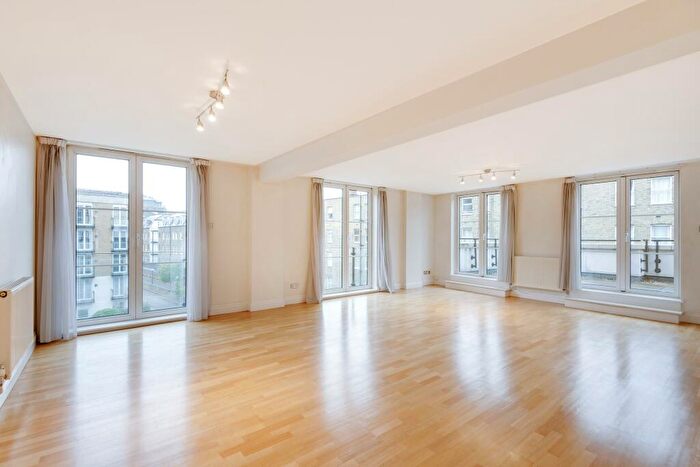 2 Bedroom Apartment To Rent In Palgrave Gardens, Baker Street, London, NW1