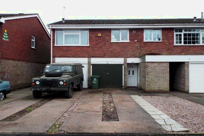 2 Bedroom Flat To Rent In Longacres, Cannock, WS12