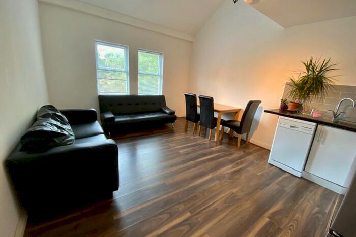 4 Bedroom Flat To Rent In Longfellow Way, Bermondsey, SE1
