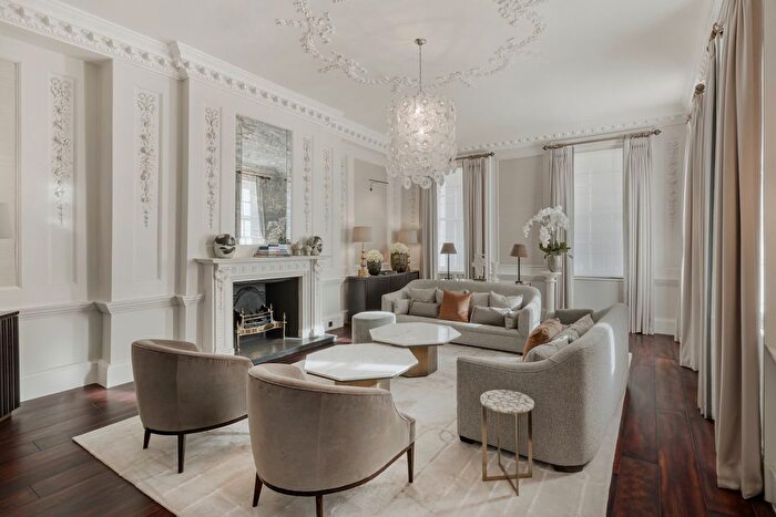5 Bedroom Property To Rent In Tilney Street, Mayfair, London, W1K