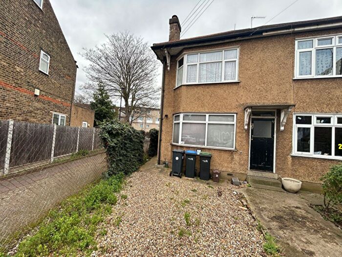 1 Bedroom Maisonette To Rent In Chiswick Road, London, N9