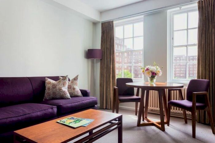 2 Bedroom Flat To Rent In Dolphin Square, Pimlico, London, SW1V