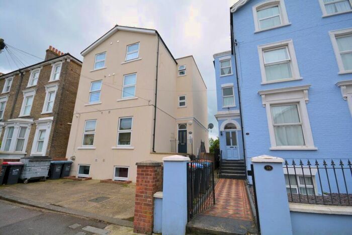 1 Bedroom Flat To Rent In St Mildreds Road, Ramsgate, CT11